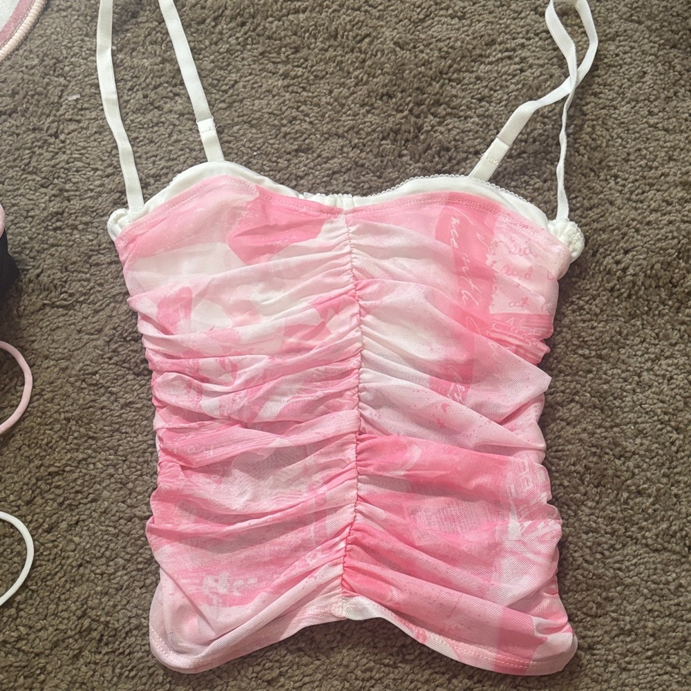 Pink edikted top